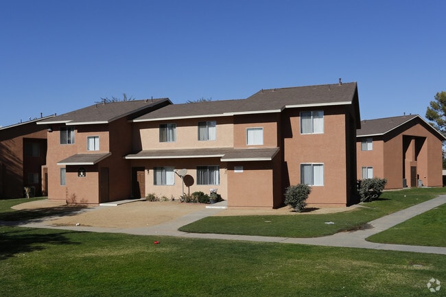 Building Photo - Thunderbird Apartments