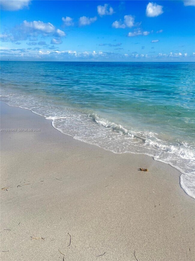 Building Photo - 240 Galen Dr