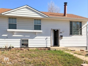 Building Photo - 347 Leona Dr