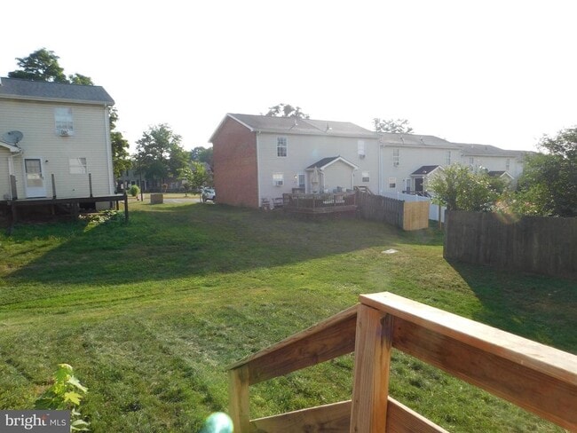 Building Photo - 230 Waterford Ln