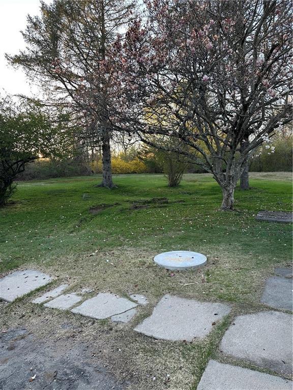 Building Photo - 1 Lake Ct