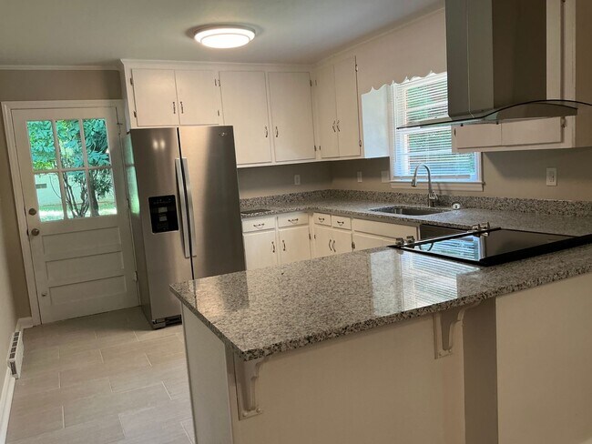 Building Photo - Now Available! Newly Renovated 3 BR/2 BA i...