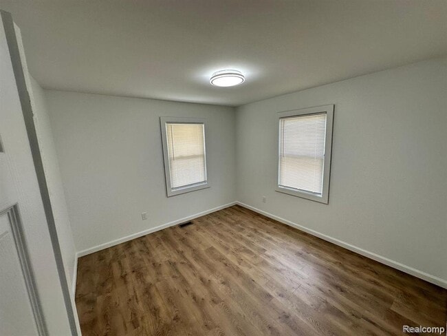 Building Photo - 28464 Barton St