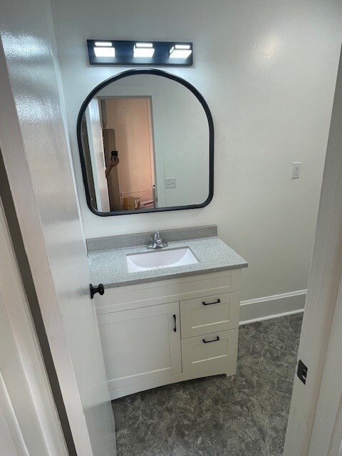 Building Photo - 100 3rd St