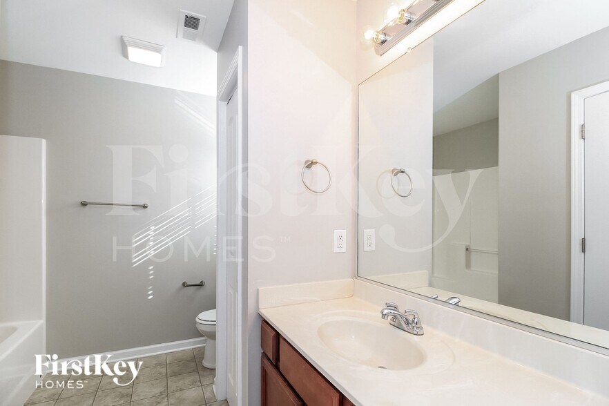 Building Photo - 5615 Misty Hill Cir