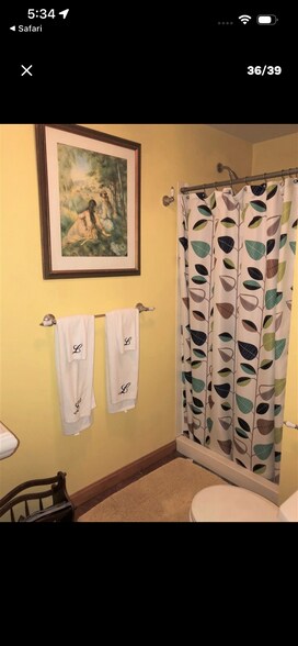 Building Photo - 79 Lawrence Rd