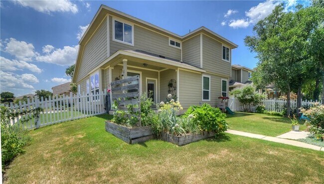 Building Photo - 1412 Willow Vista