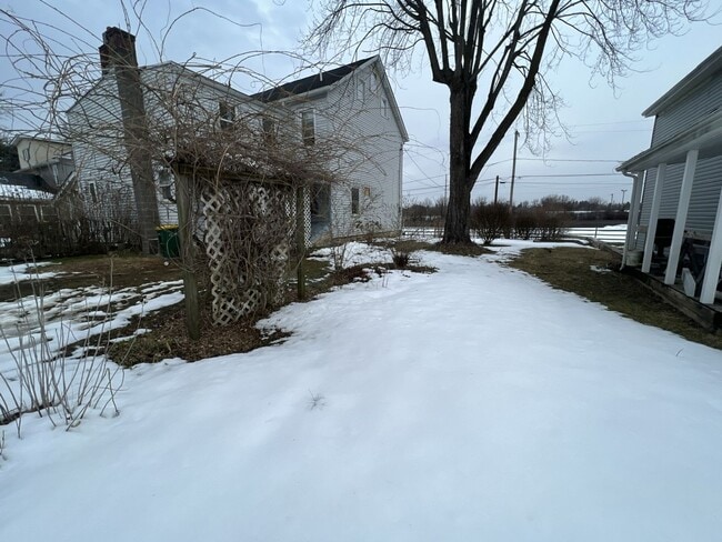 Building Photo - Awesome 3 bedroom 1.5 bath in Lower Macung...