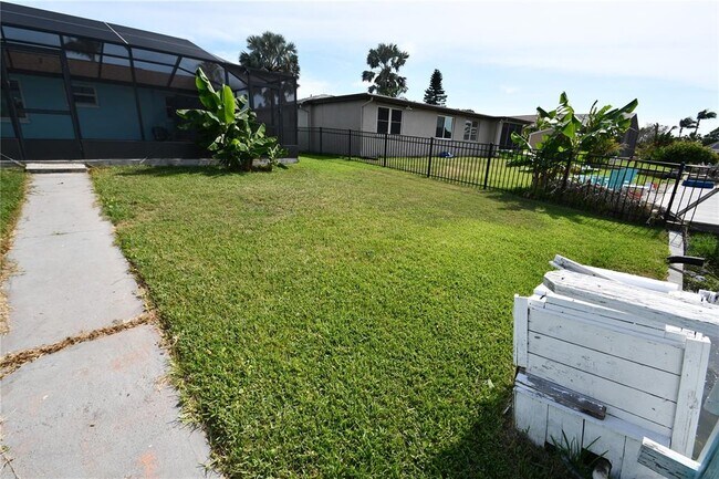 Building Photo - 3839 Star Island Dr