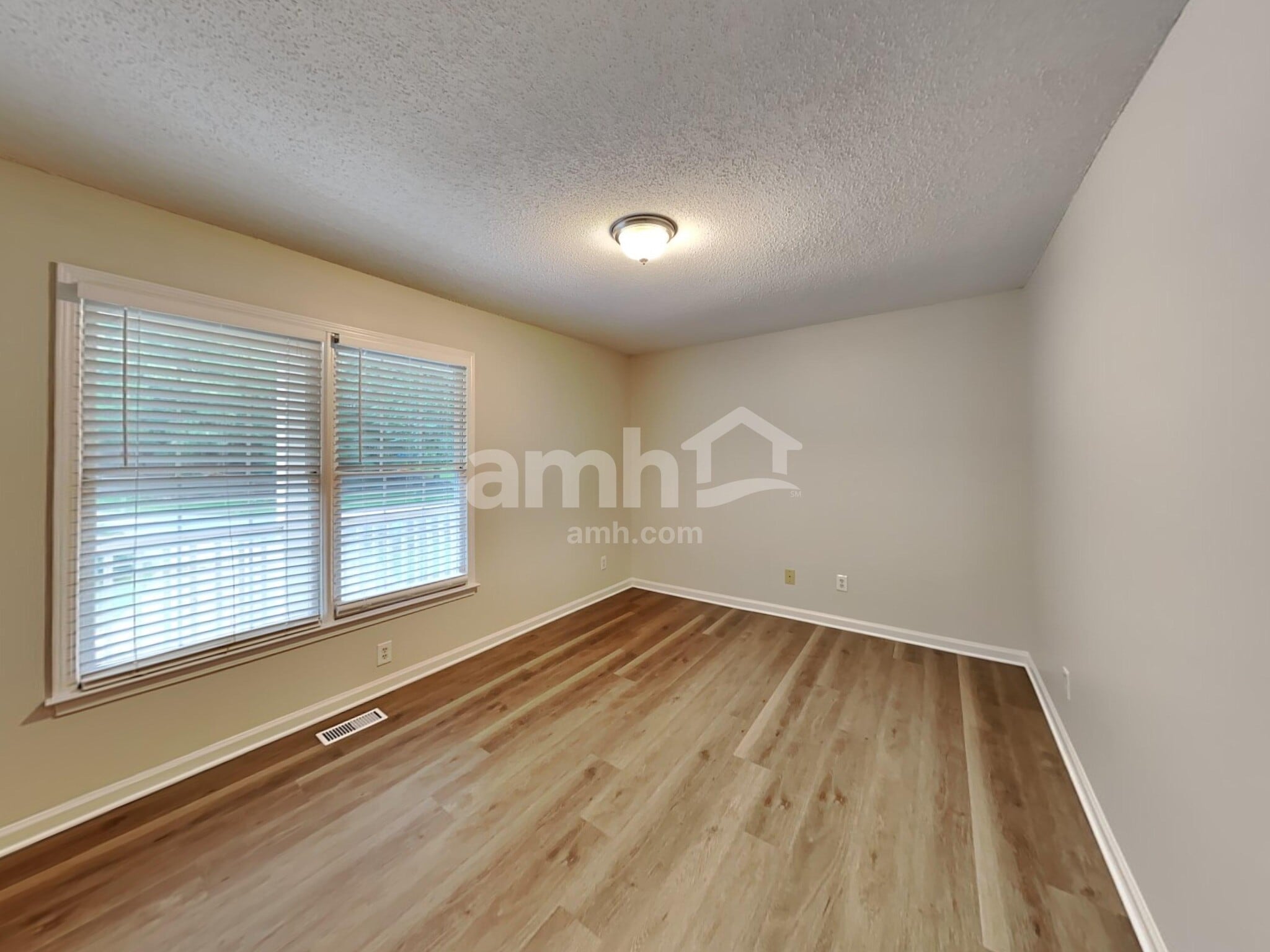 Building Photo - 321 Winchester Way