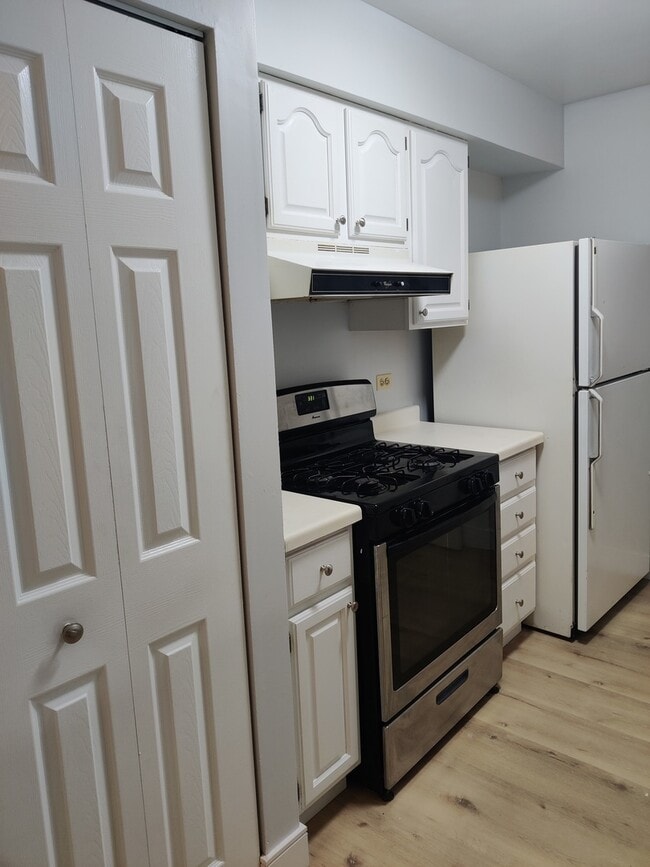 Building Photo - 2526 Berkshire Ct