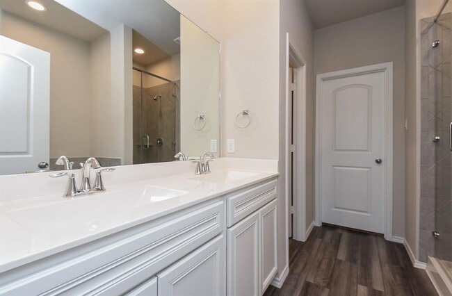 Building Photo - 9205 Inland Leather Ln