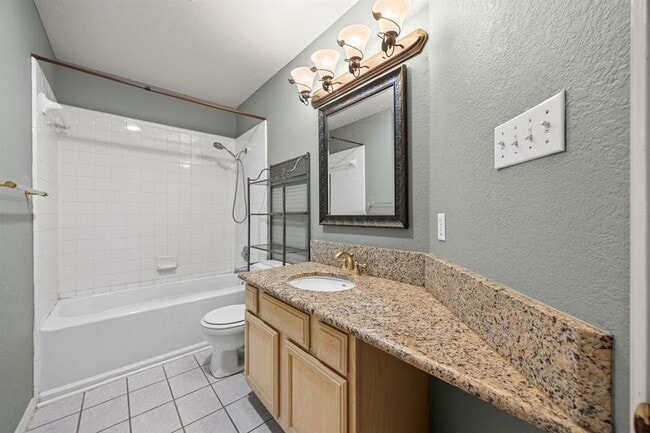 Building Photo - 1100 Silverton Ct