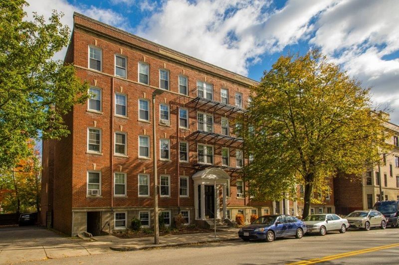 Building Photo - 247 Chestnut Hill Ave