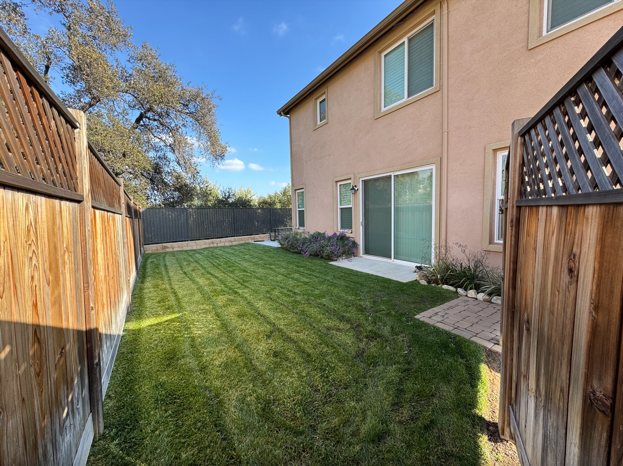 Backyard - 2020 Brentwood Pl