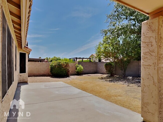 Building Photo - 9211 W Marconi Ave