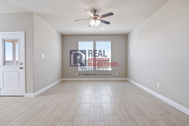 Building Photo - Inviting 4-Bedroom Home with Open Layout in Bella Vista