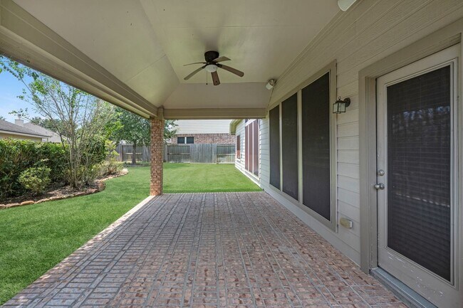 Building Photo - 27723 Amy Willow Ln