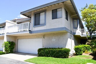 Building Photo - Newly remodeled and updated