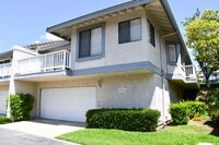 Building Photo - Newly remodeled and updated