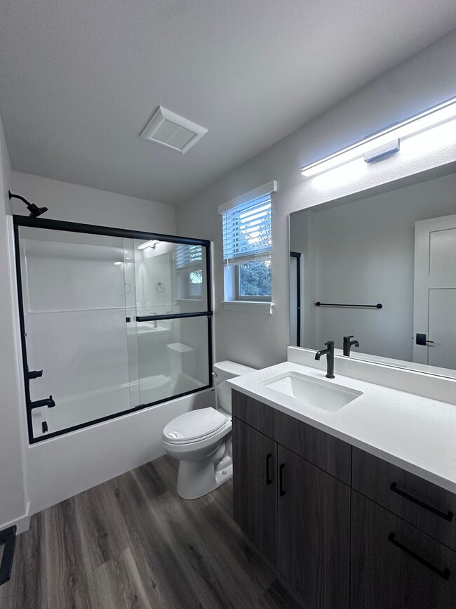 Building Photo - BRAND NEW 2 Bedroom - Available 5/5