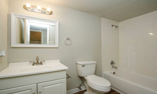 Building Photo - 17626 Bullis Gap Dr
