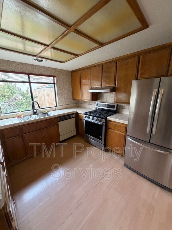 Building Photo - 2 Polvadera Ct