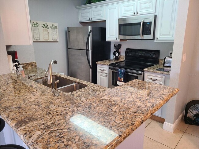 Building Photo - 8932 Manor Loop