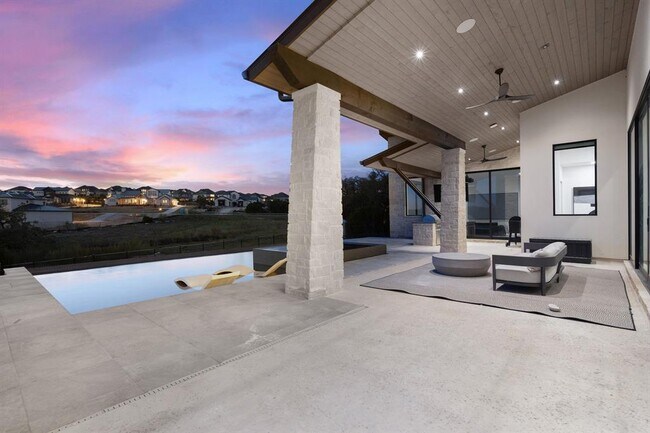 Building Photo - 5624 Sombria Ct
