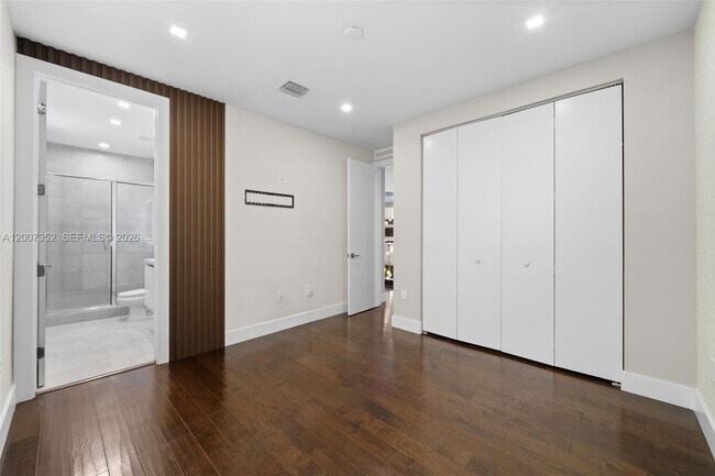 Building Photo - 7534 NW 98th Ave