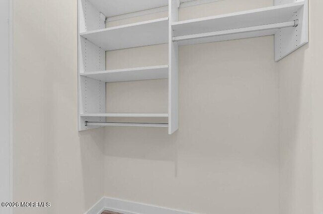 Building Photo - 19 Carr Ave