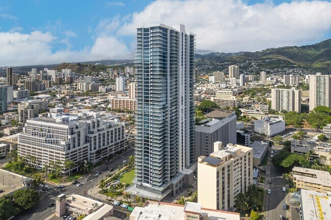 Building Photo - 1500 Rycroft St