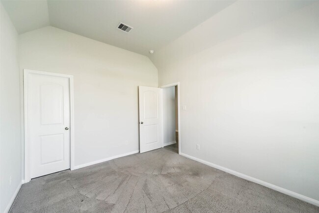 Building Photo - 13030 Laura Lake Dr