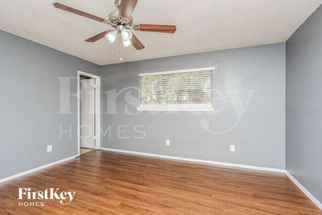 Building Photo - 7557 Folkstone Dr