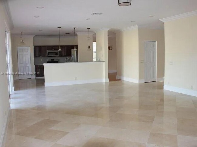 Building Photo - 947 Nandina Dr