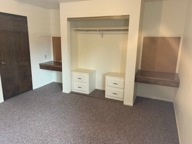 bedroom with built in study desks - 258 California Blvd
