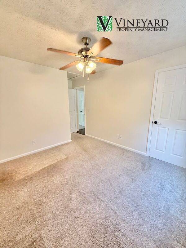 Building Photo - 1907 Grant Ln