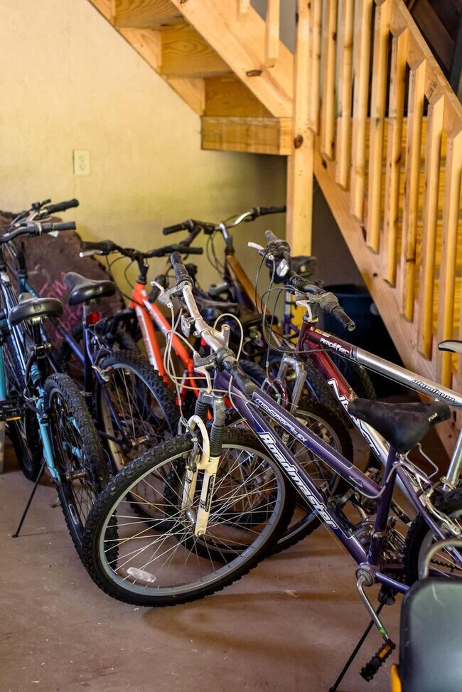 Building Photo - 7223 Ferry Rd