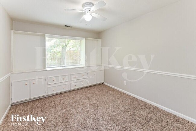 Building Photo - 11906 Knoll Bend Ct