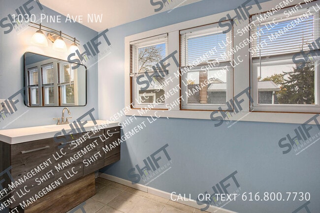 Building Photo - 1030 Pine Ave NW
