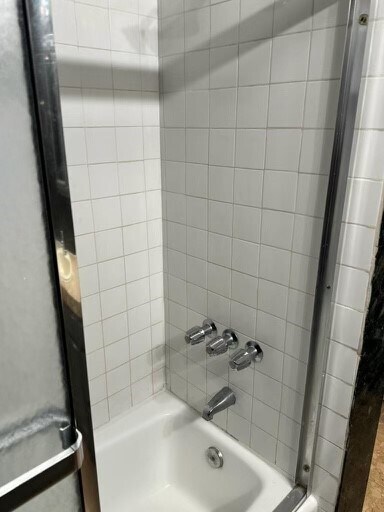 Building Photo - 4220 Duquesne Ave