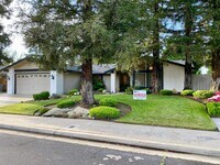 Building Photo - $2,250 Armstrong & Sierra, Beautiful 3 Bed...