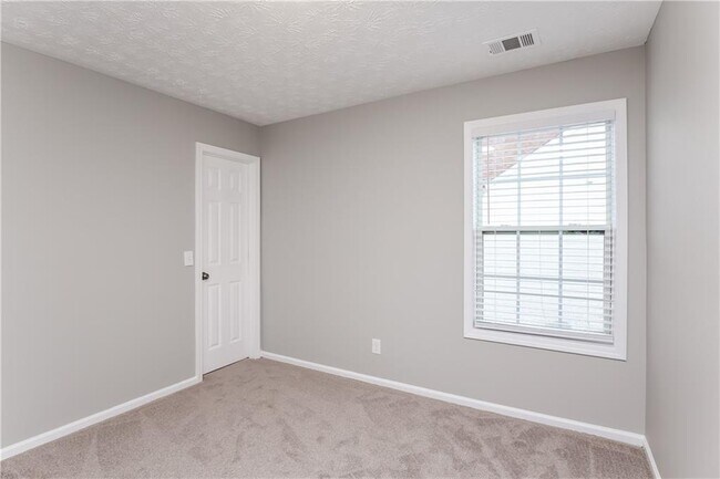 Building Photo - 2454 Canary Ct