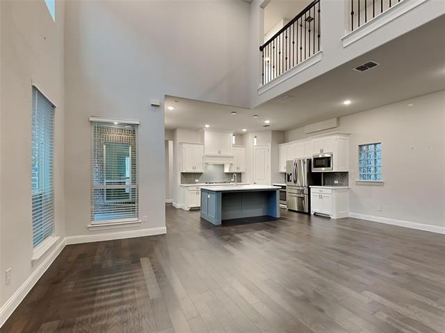 Building Photo - 6830 Colonnade Dr