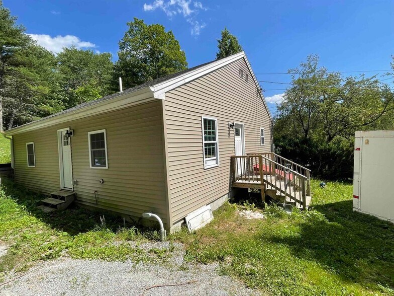 Building Photo - 35 Clinton Rd