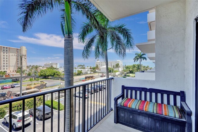 Primary Photo - 1201 S Ocean Dr