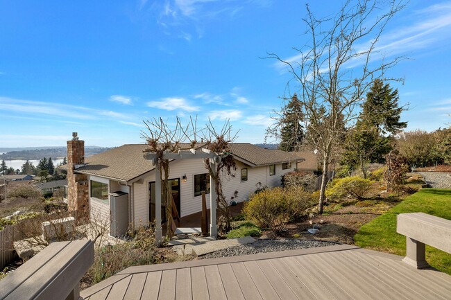 Building Photo - CLICK "REQUEST A TOUR" NOW!