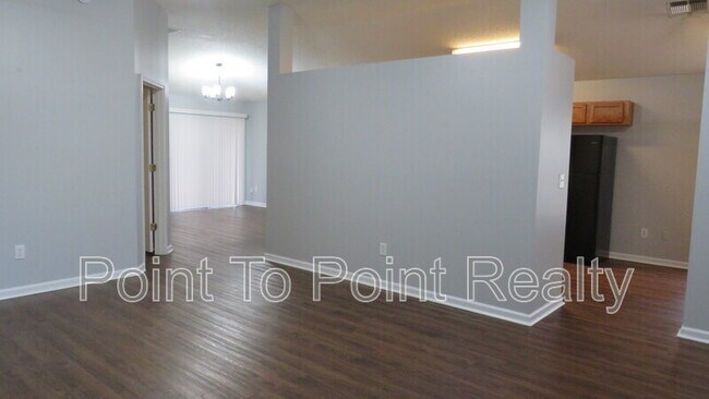 Building Photo - 1823 Sunchase Ct