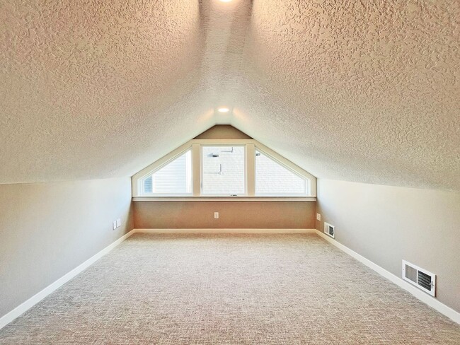 Building Photo - All New From Top To Toe, Gorgeous Home with Stunning Kitchen, Primary Suite, Family Room & More!
