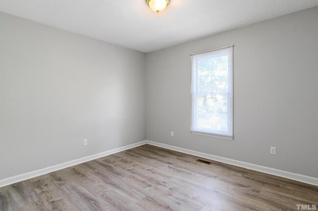 Building Photo - 4109 Iron Horse Rd